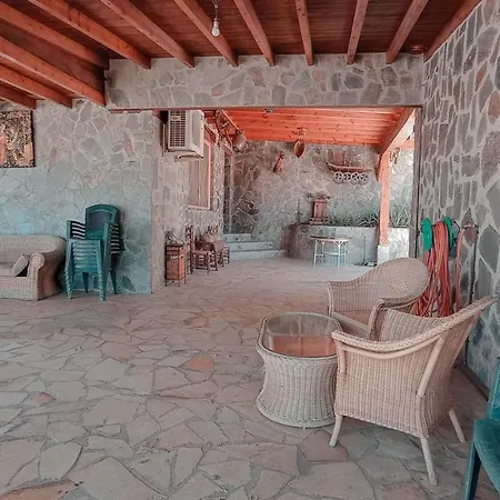 Villa Los Almendros Rural *